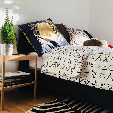 Cozy Danube Room - 15 Mins To Downtown Відень Екстер'єр фото