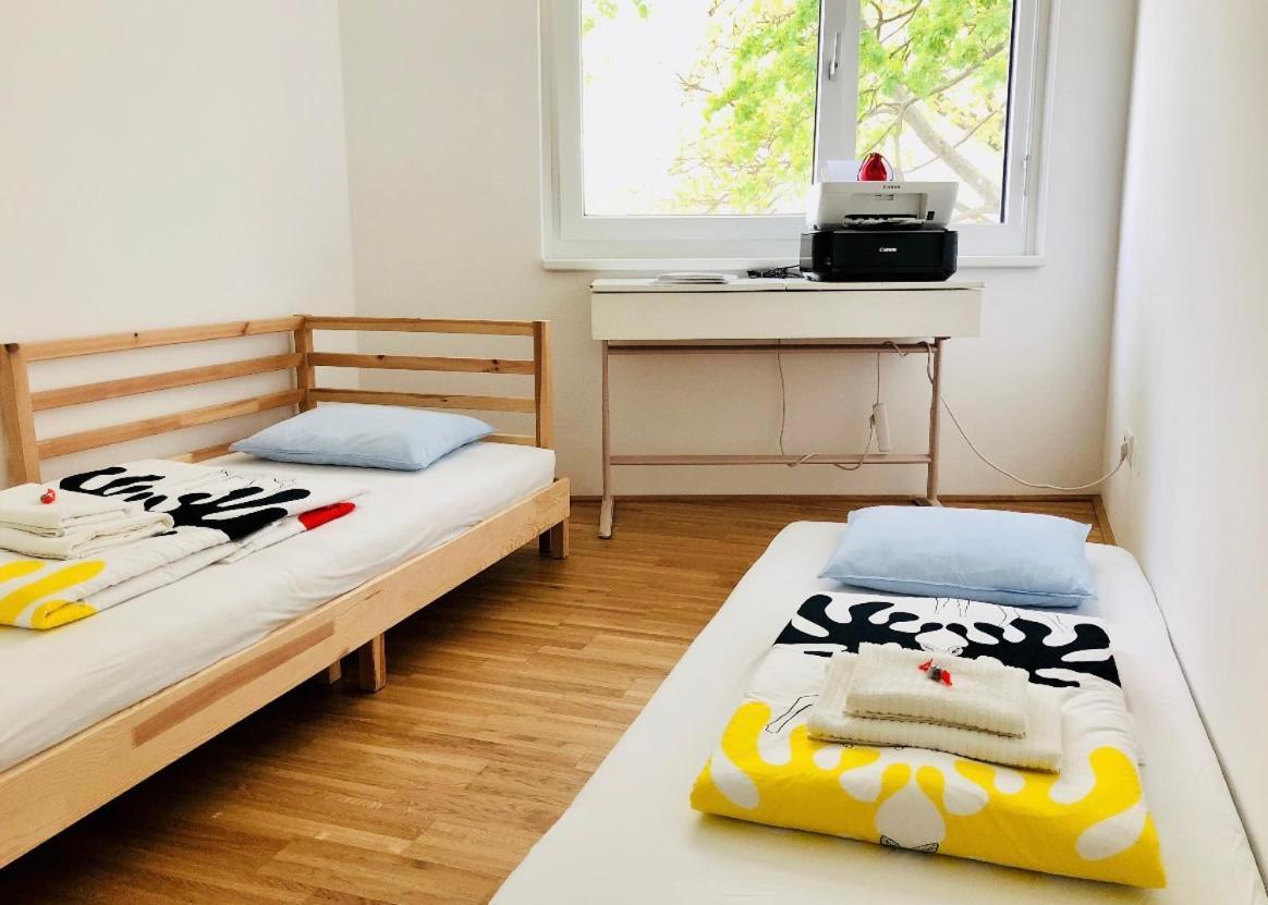 Cozy Danube Room - 15 Mins To Downtown Відень Екстер'єр фото